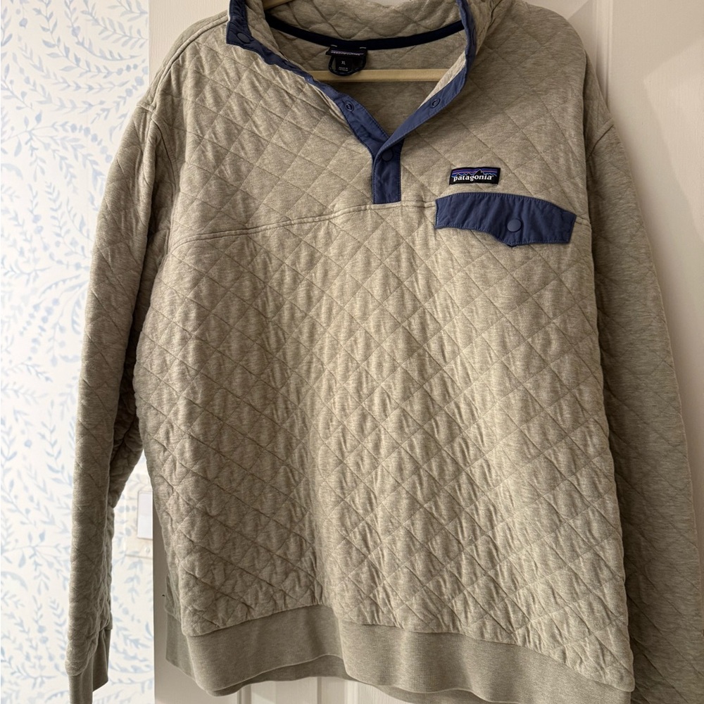 Patagonia Blue and Gray Quilted Pullover
